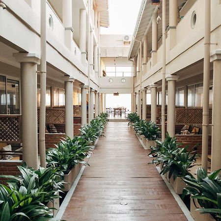 Neevana Hotel Hikkaduwa Exterior photo