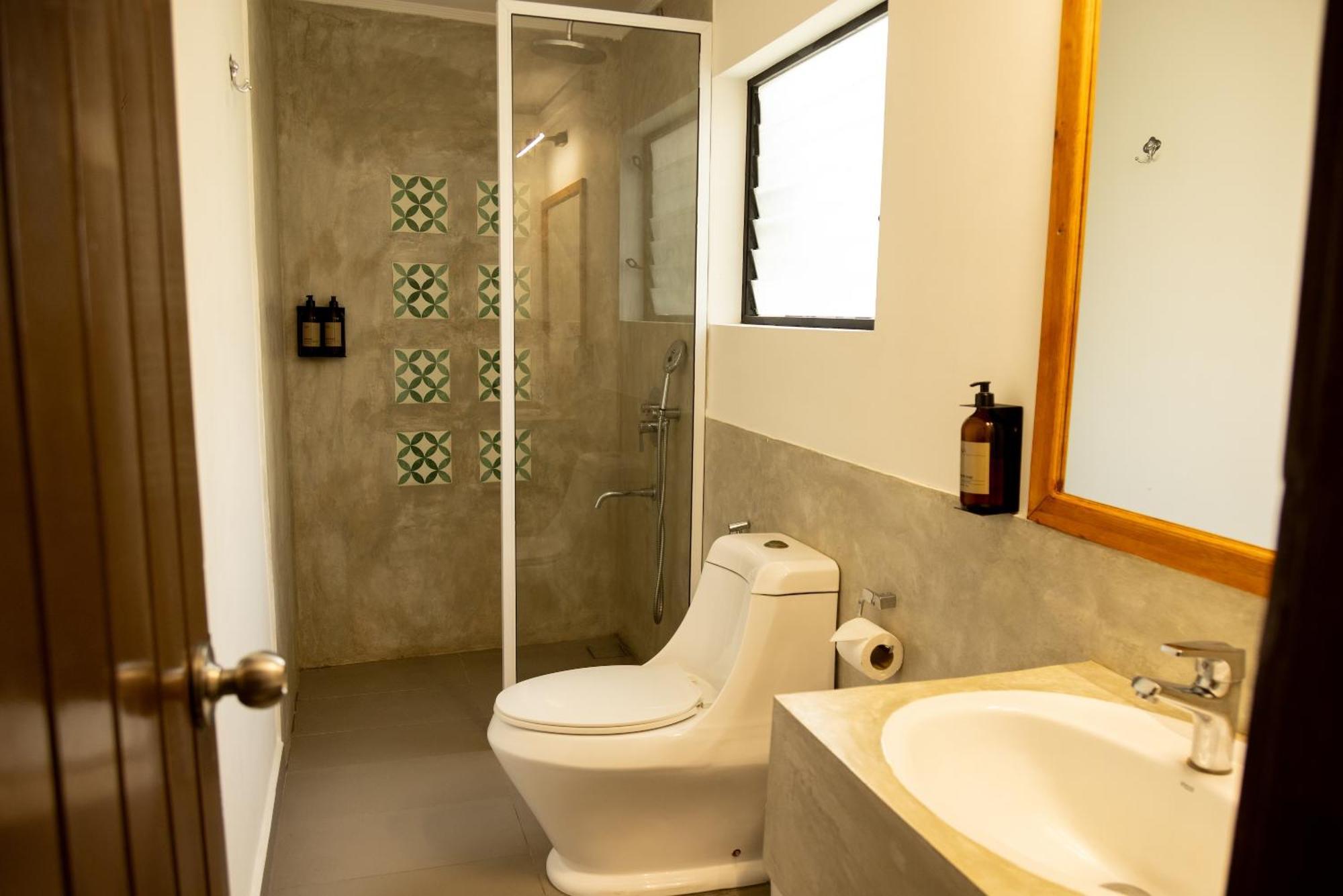 Neevana Hotel Hikkaduwa Room photo